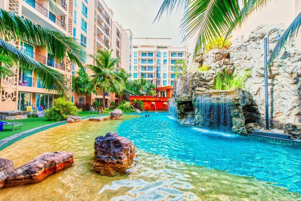 Atlantis Condo Resort Jomtien エクステリア 写真